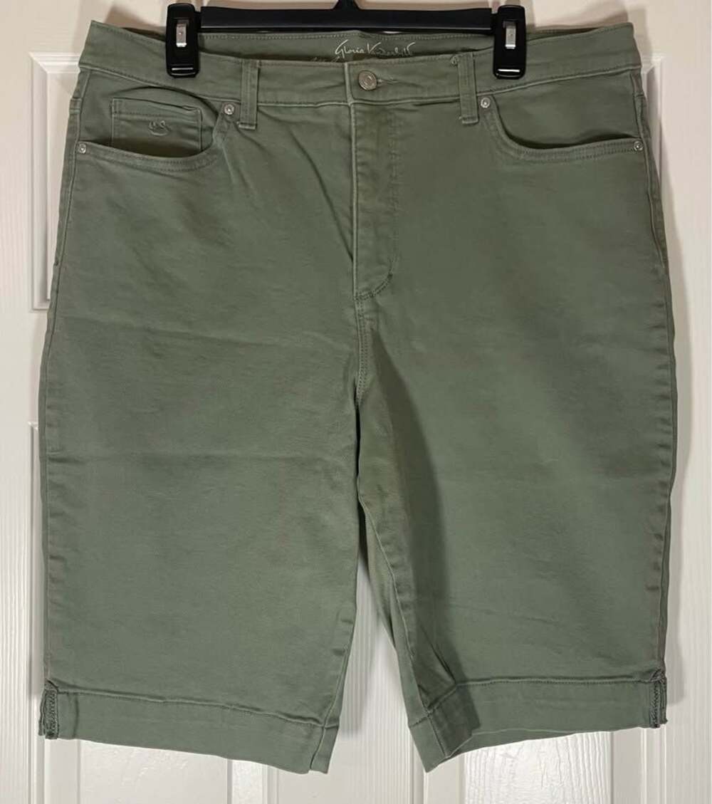 Women’s Gloria Vanderbilt Olive Green Jean Shorts Size 16